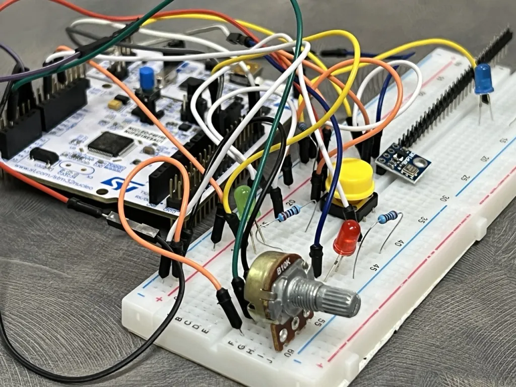 voltage monitor side